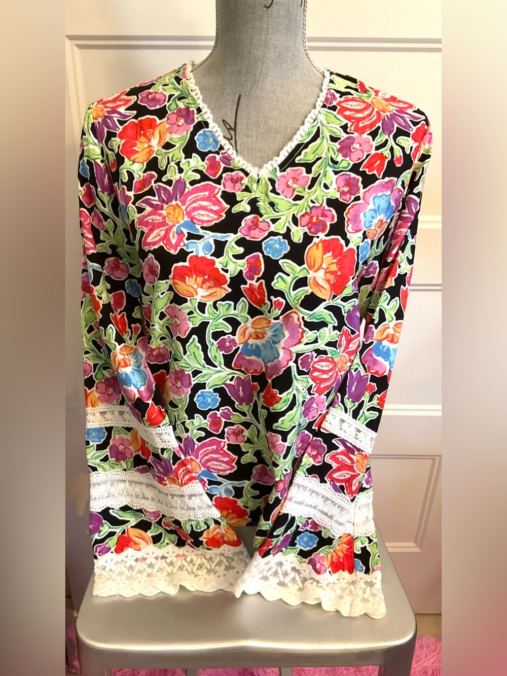 CHARLIE B Floral V-Neck Tunic - Black Multicolor